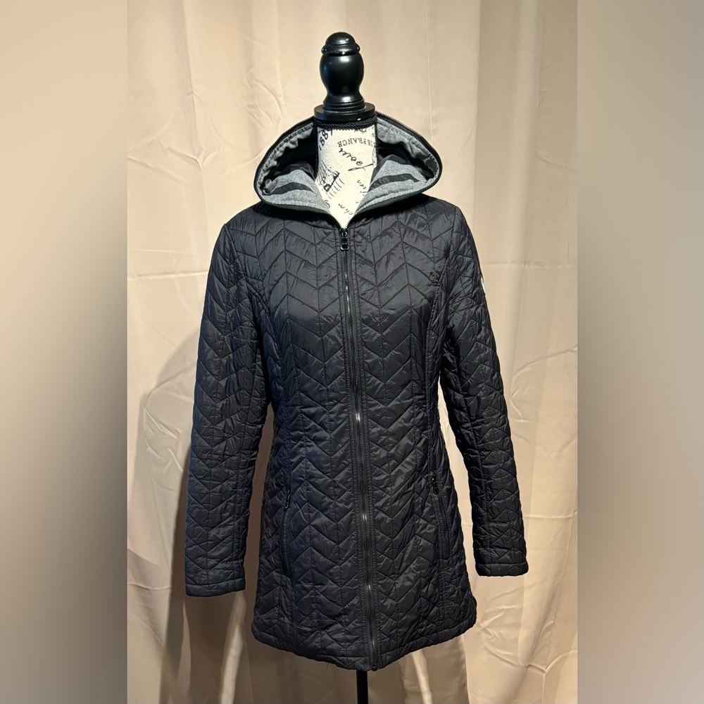 Guess Women's Black Quilted Hooded Jacket size Sm.